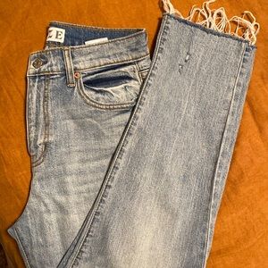 MOVING SALE! The Latest Scoop Daze ripped jeans